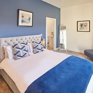 Host & - West Cliff Retreat Holiday home